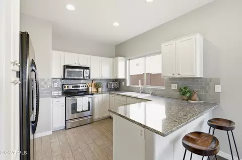 Kitchen - 4061 E Wagon Ct, Gilbert, AZ 85297 photo 3 of 4