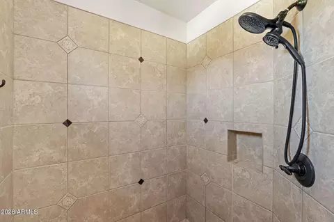 Bath - 3660 E Maffeo Rd, Phoenix, AZ 85050 photo 4 of 7