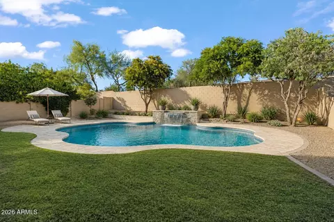 Exterior - 3660 E Maffeo Rd, Phoenix, AZ 85050 photo 3 of 12