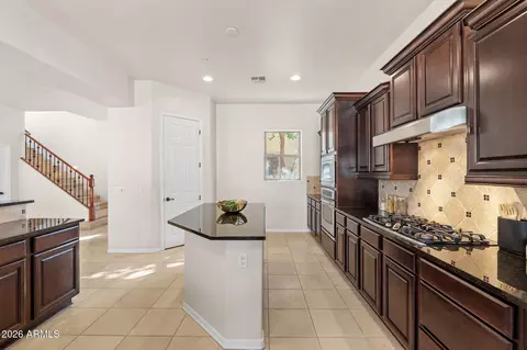 Kitchen - 3660 E Maffeo Rd, Phoenix, AZ 85050 photo 3 of 11