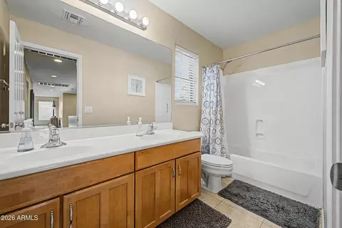 Bath - 4490 E Marshall Ave, Gilbert, AZ 85297 photo 1 of 5