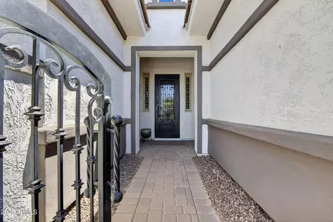 Entry Way - 1177 E Kingbird Dr, Gilbert, AZ 85297 photo 2 of 4