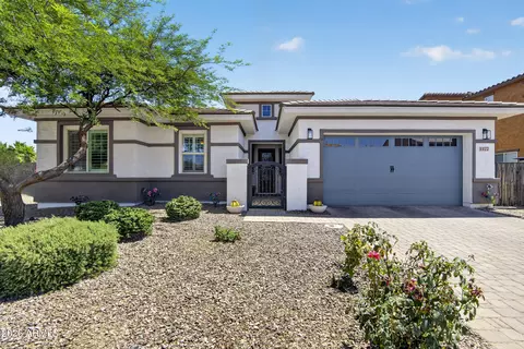1177 E Kingbird Dr, Gilbert, AZ 85297