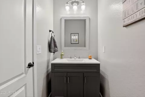 Bath - 1177 E Kingbird Dr, Gilbert, AZ 85297 photo 6 of 8