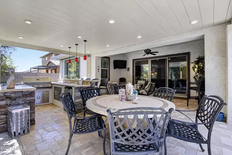 Exterior - 1177 E Kingbird Dr, Gilbert, AZ 85297 photo 5 of 13