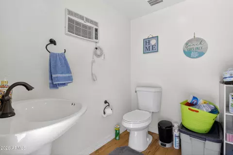 Bath - 1177 E Kingbird Dr, Gilbert, AZ 85297 photo 8 of 8