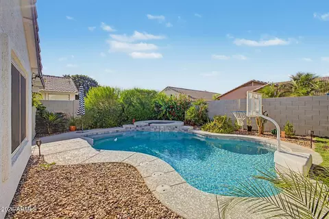 2744 E Dragoon Cir, Mesa, AZ 85204