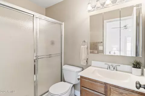 Bath - 3025 E Bremen St, Phoenix, AZ 85032 photo 1 of 2
