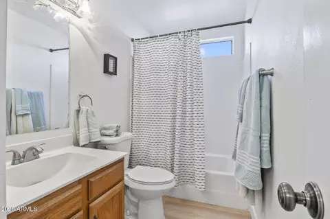 Bath - 3025 E Bremen St, Phoenix, AZ 85032 photo 2 of 2