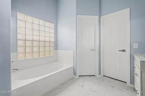 Bath - 11465 E Decatur St, Mesa, AZ 85207 photo 2 of 4