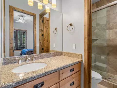 Bath - 1927 E Bare Oak Loop, Flagstaff, AZ 86005 photo 3 of 6