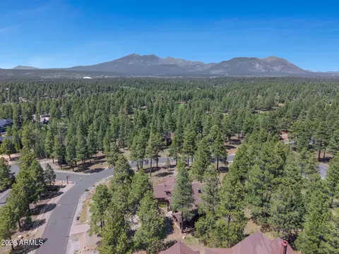 View/Area - 1927 E Bare Oak Loop, Flagstaff, AZ 86005 photo 3 of 7