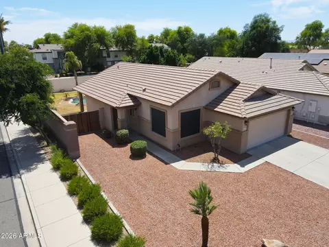 8203 W Tonto Ln, Peoria, AZ 85382
