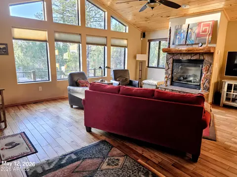 2974 Arrowhead Dr, Overgaard, AZ 85933 photo 4