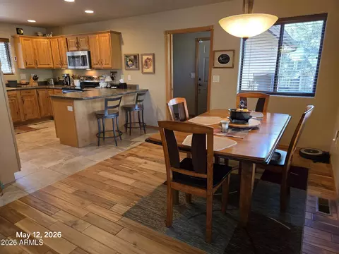 2974 Arrowhead Dr, Overgaard, AZ 85933 photo 9