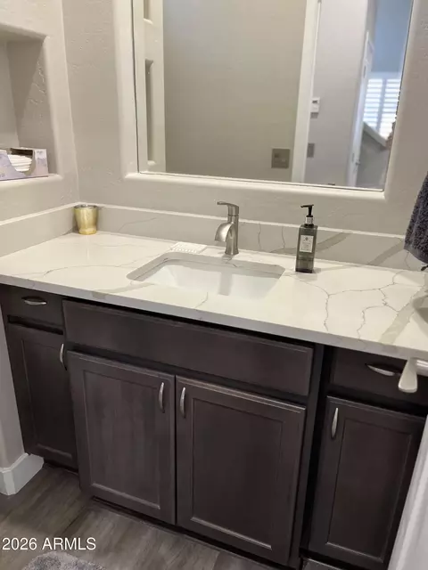 Bath - 7445 Eagle Crest Dr #1064, Mesa, AZ 85207 photo 1 of 11