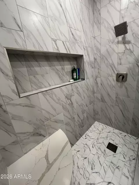 Bath - 7445 Eagle Crest Dr #1064, Mesa, AZ 85207 photo 6 of 11