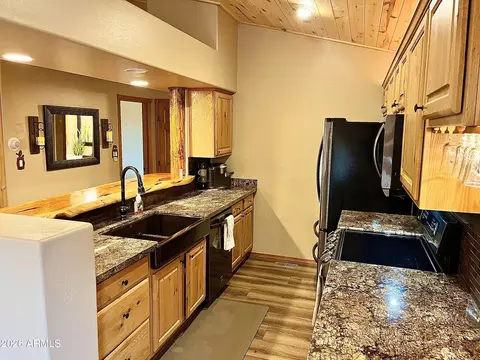 2334 Buffalo Loop N, Overgaard, AZ 85933 photo 4