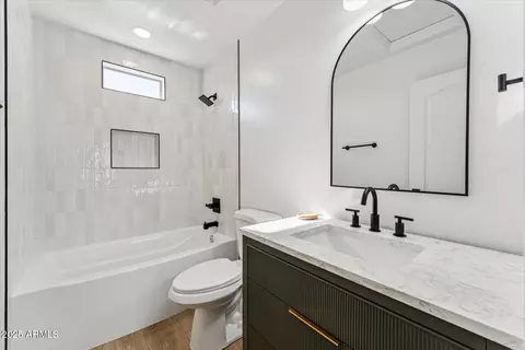 Bath - 9934 Empress Ave, Mesa, AZ 85208 photo 3 of 3