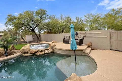 Exterior - 229 E Jordon Ln, Phoenix, AZ 85086 photo 5 of 7