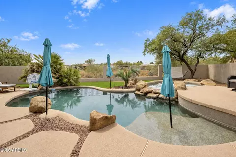 Exterior - 229 E Jordon Ln, Phoenix, AZ 85086 photo 4 of 7