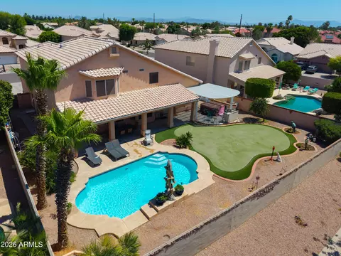 View/Area - 821 W Rawhide Ave, Gilbert, AZ 85233 photo 2 of 9