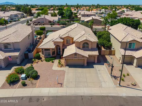View/Area - 821 W Rawhide Ave, Gilbert, AZ 85233 photo 8 of 9