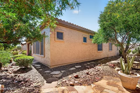 Exterior - 4744 E Carob Dr, Gilbert, AZ 85298 photo 5 of 17