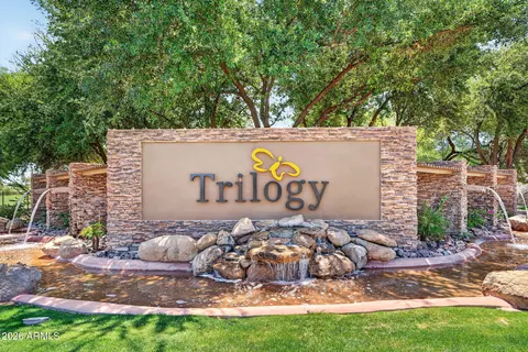 View/Area - 4744 E Carob Dr, Gilbert, AZ 85298 photo 9 of 15