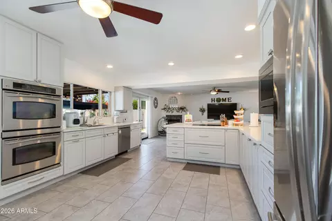 Kitchen - 8219 N 3rd Ave, Phoenix, AZ 85021 photo 2 of 7
