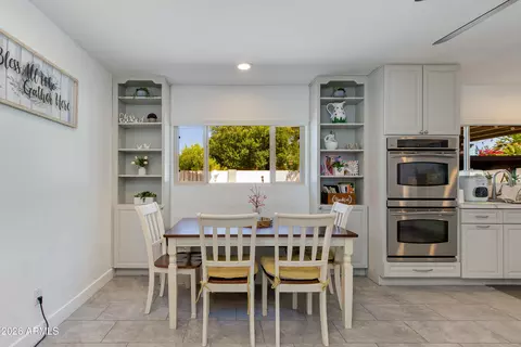 Dining - 8219 N 3rd Ave, Phoenix, AZ 85021 photo 4 of 4