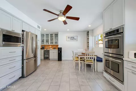 Kitchen - 8219 N 3rd Ave, Phoenix, AZ 85021 photo 5 of 7