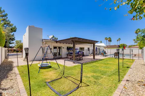 Exterior - 8219 N 3rd Ave, Phoenix, AZ 85021 photo 5 of 11