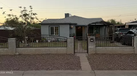 104 W Pueblo Ave, Phoenix, AZ 85041