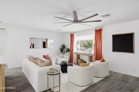 Living - 6128 N 16th Pl, Phoenix, AZ 85016 photo 3 of 3