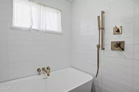 Bath - 6128 N 16th Pl, Phoenix, AZ 85016 photo 3 of 4