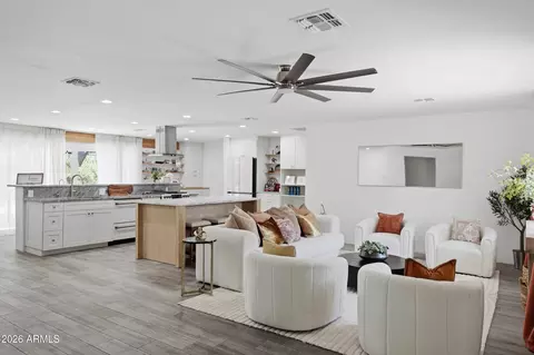 Living - 6128 N 16th Pl, Phoenix, AZ 85016 photo 2 of 3