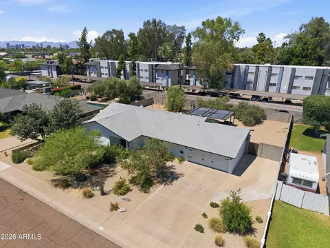 View/Area - 6128 N 16th Pl, Phoenix, AZ 85016 photo 4 of 5
