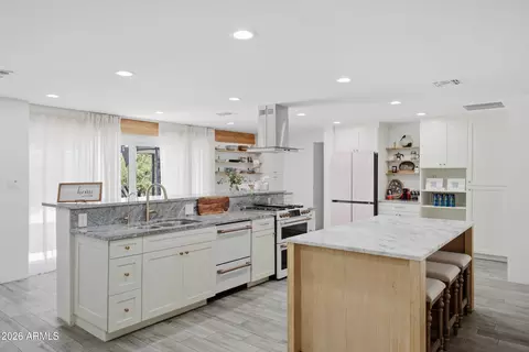 Kitchen - 6128 N 16th Pl, Phoenix, AZ 85016 photo 3 of 5