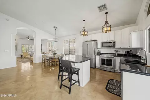 8143 E Michelle Dr, Scottsdale, AZ 85255