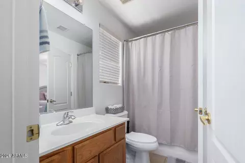 Bath - 3959 E Pollack St, Phoenix, AZ 85042 photo 2 of 2