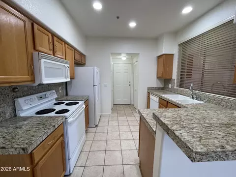 Kitchen - 1445 E Broadway Rd #120, Tempe, AZ 85282 photo 2 of 3