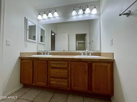 Bath - 1445 E Broadway Rd #120, Tempe, AZ 85282 photo 3 of 4