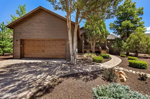 321 N Retreat Dr, Show Low, AZ 85901