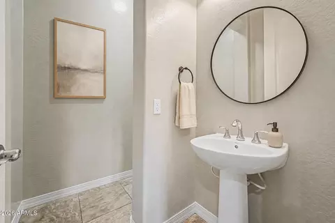 Bath - 3163 E Oriole Dr, Gilbert, AZ 85297 photo 1 of 4