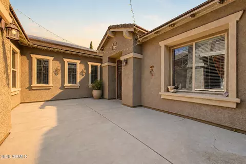 Exterior - 3163 E Oriole Dr, Gilbert, AZ 85297 photo 3 of 8