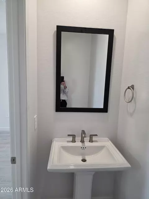 Bath - 9750 S 12th St S, Phoenix, AZ 85042 photo 1 of 3