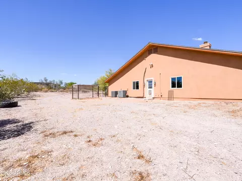 Exterior - 1224 N Acacia Rd, Apache Junction, AZ 85119 photo 7 of 10