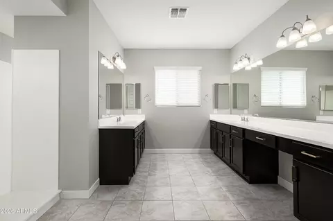 Entry Way - 3511 E Crest Ln, Phoenix, AZ 85050 photo 3 of 3
