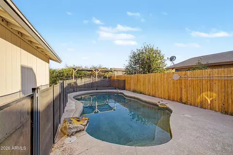 Exterior - 329 E Juniper St, Mesa, AZ 85201 photo 4 of 6